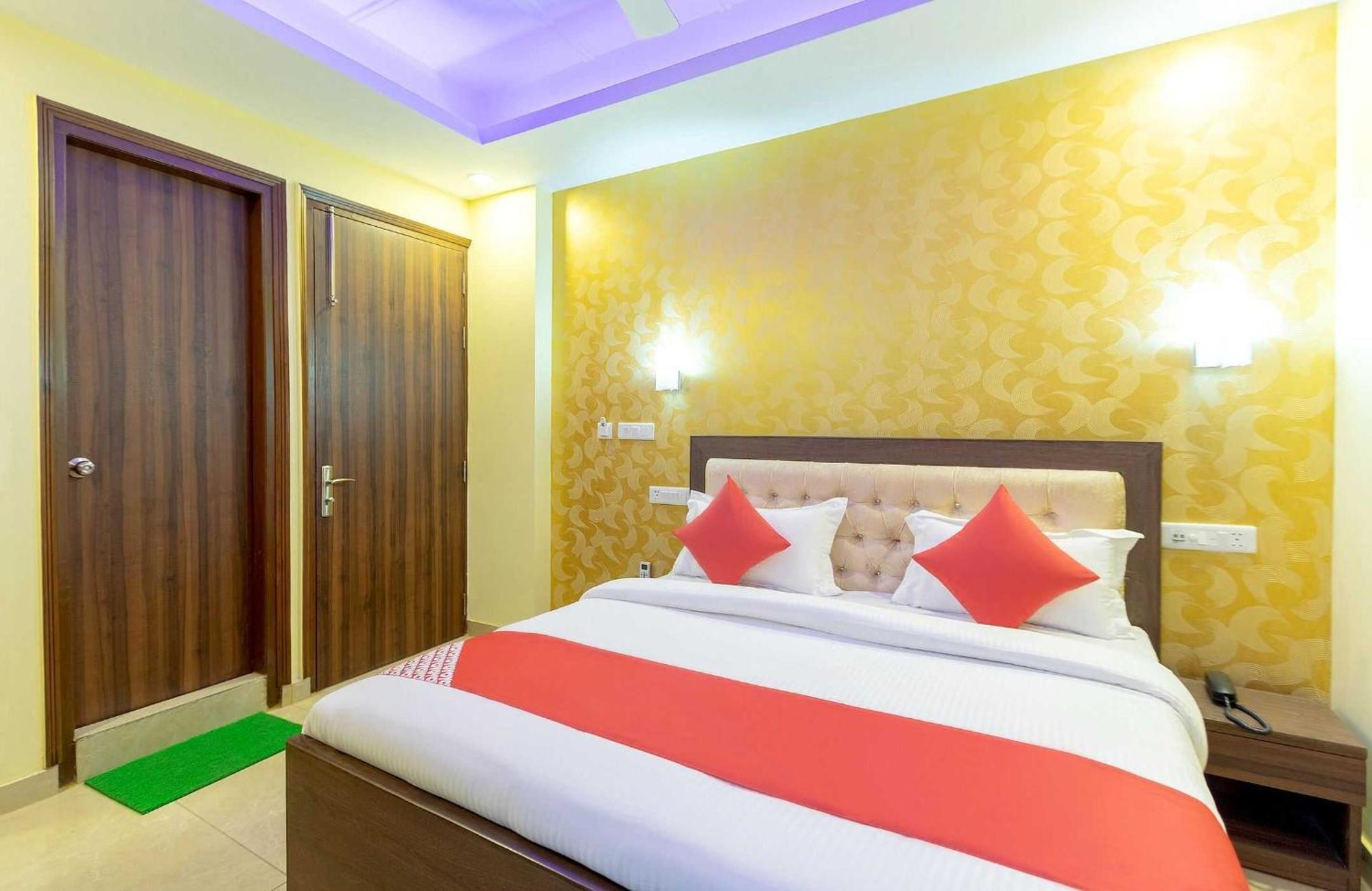 Super Oyo Hotel O Red Stone Inn New Delhi Eksteriør billede