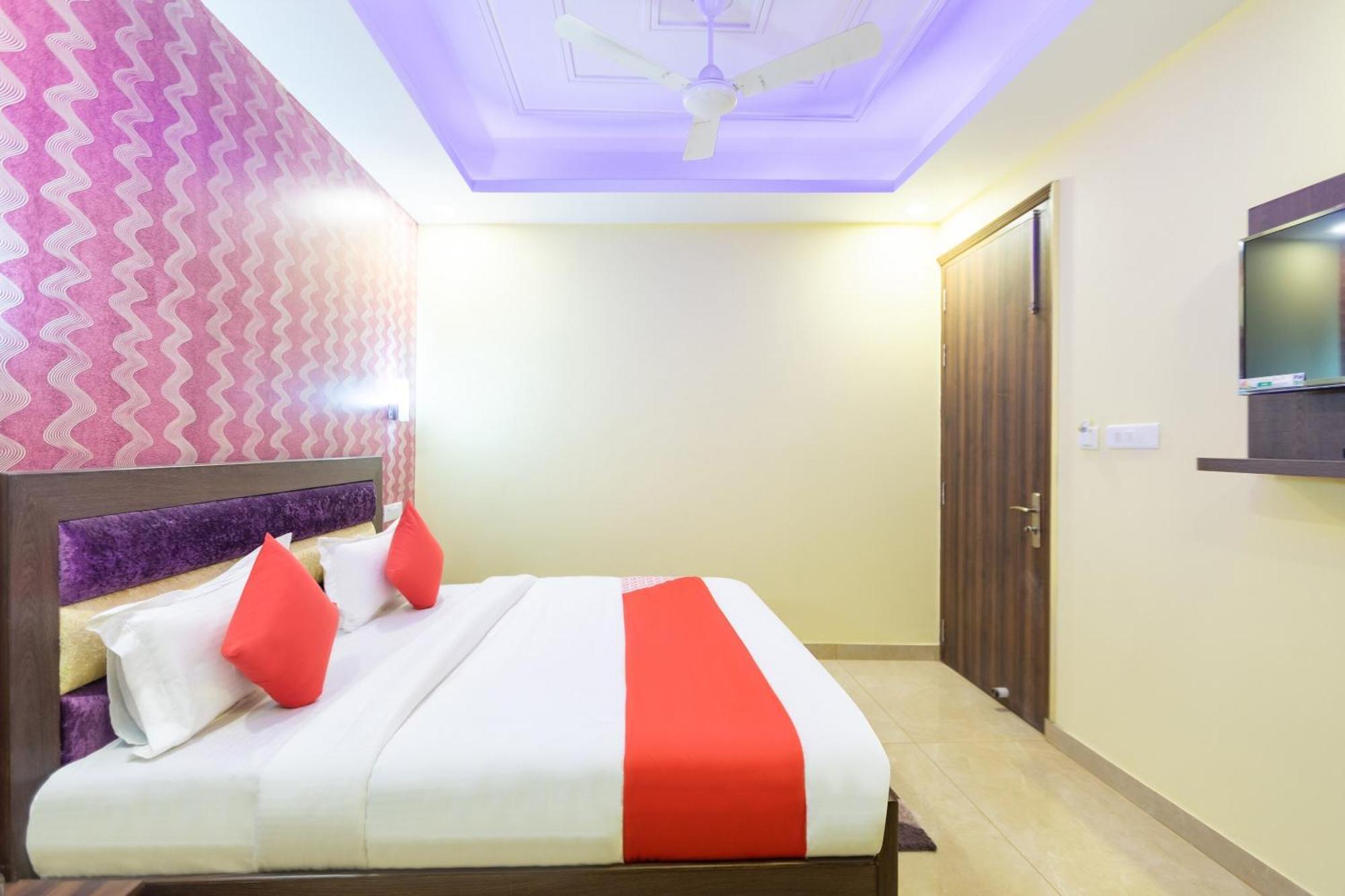 Super Oyo Hotel O Red Stone Inn New Delhi Eksteriør billede