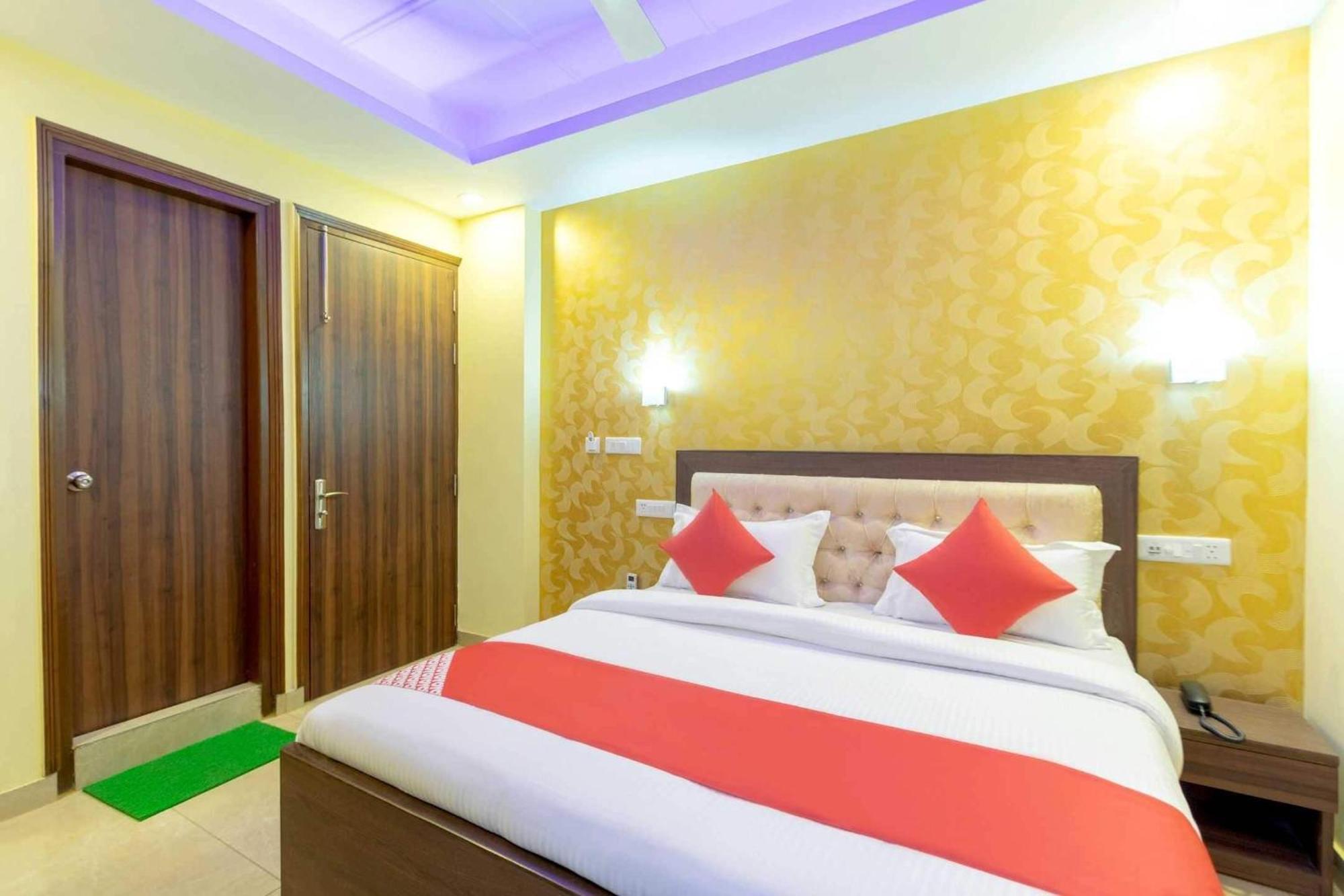 Super Oyo Hotel O Red Stone Inn New Delhi Eksteriør billede