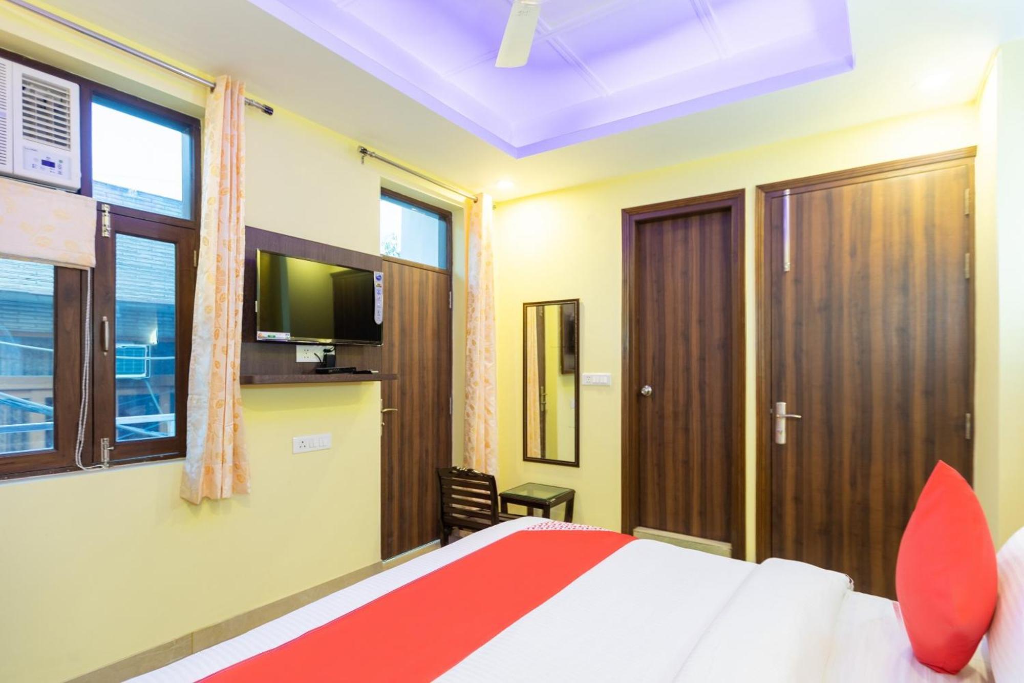 Super Oyo Hotel O Red Stone Inn New Delhi Eksteriør billede