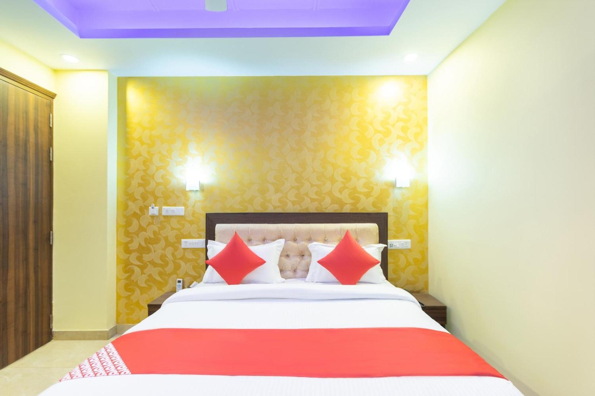 Super Oyo Hotel O Red Stone Inn New Delhi Eksteriør billede