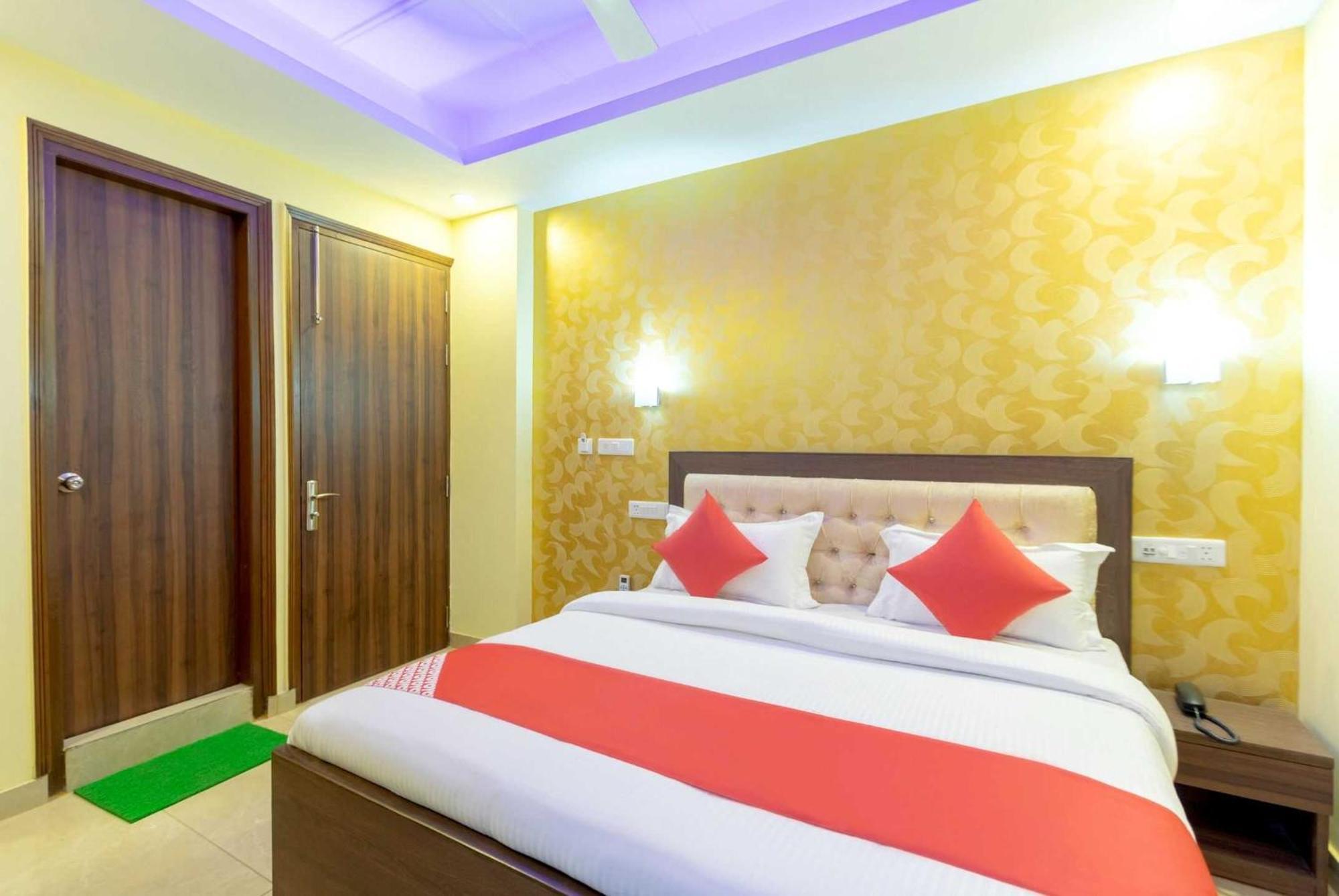 Super Oyo Hotel O Red Stone Inn New Delhi Eksteriør billede