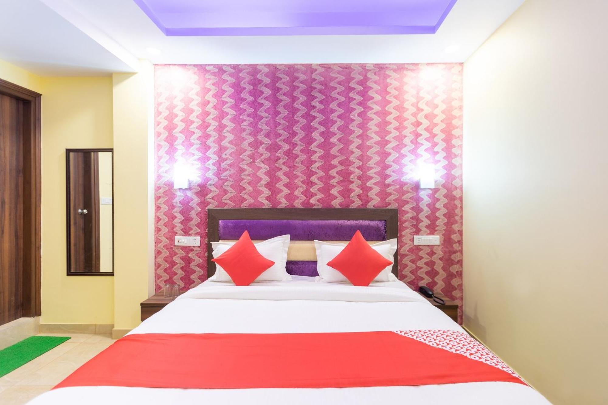 Super Oyo Hotel O Red Stone Inn New Delhi Eksteriør billede